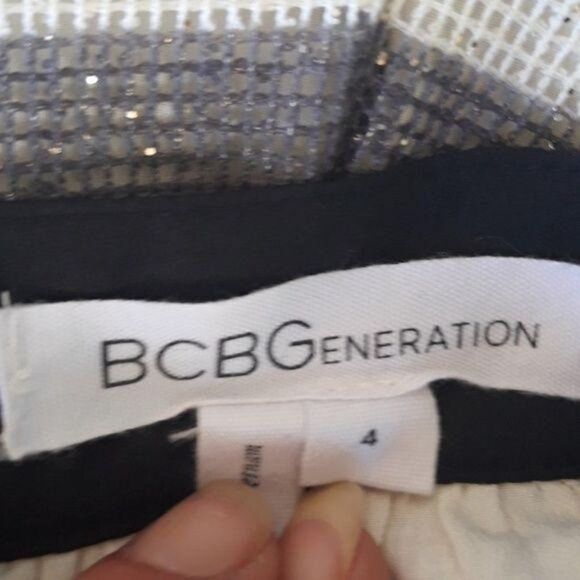 BCBCGENERATION Metallic Mesh Striped Full Wide Shorts White Silver Black Sz 4 - Picture 3 of 8
